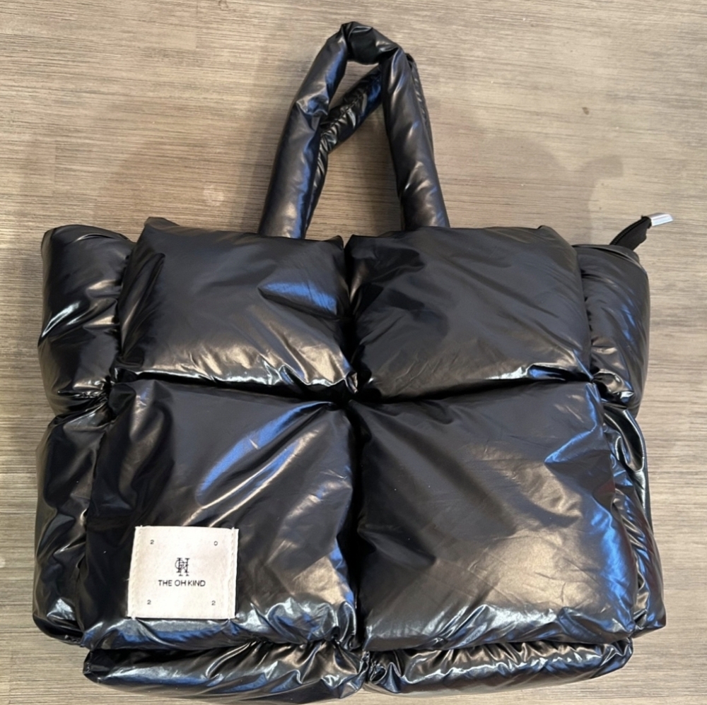The Oh Kind puffer handbag